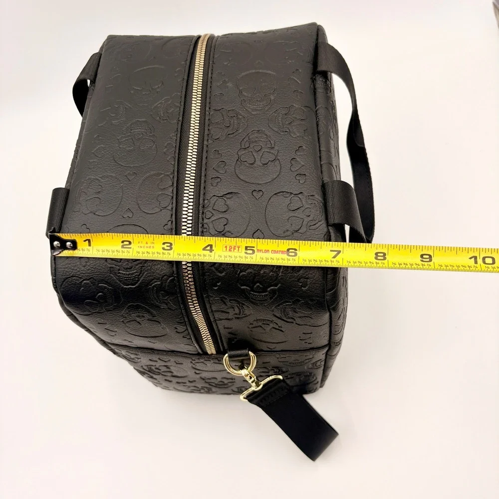 Betsey Johnson Black Embossed Skull Heart Insulated Domed Lunch Tote Bag New NWT